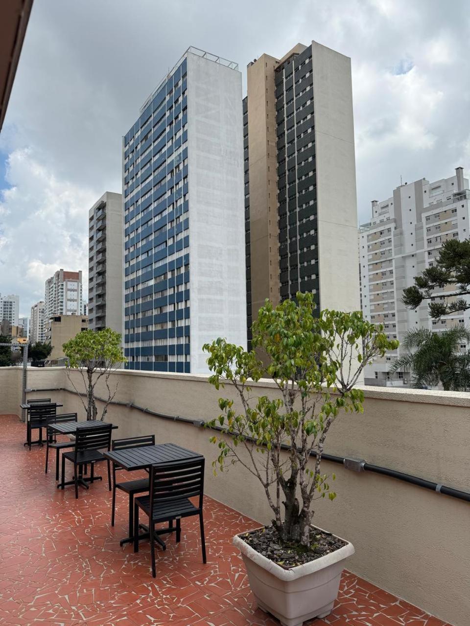 Esquina Batel - Hotel Econômico Curitiba Extérieur photo